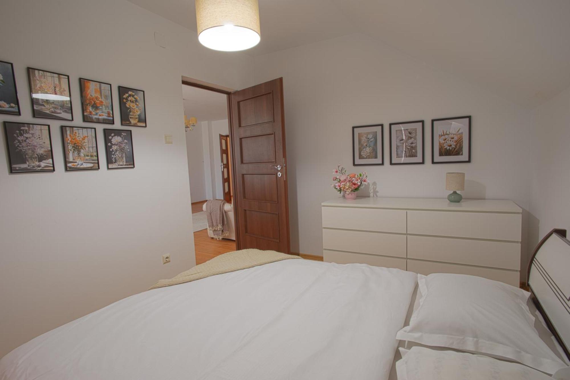 Classic Apartament Buzau Luaran gambar